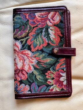 Vintage Floral Tapestry Pocket Planner Wallet Organizer Snap Closure Day Runner